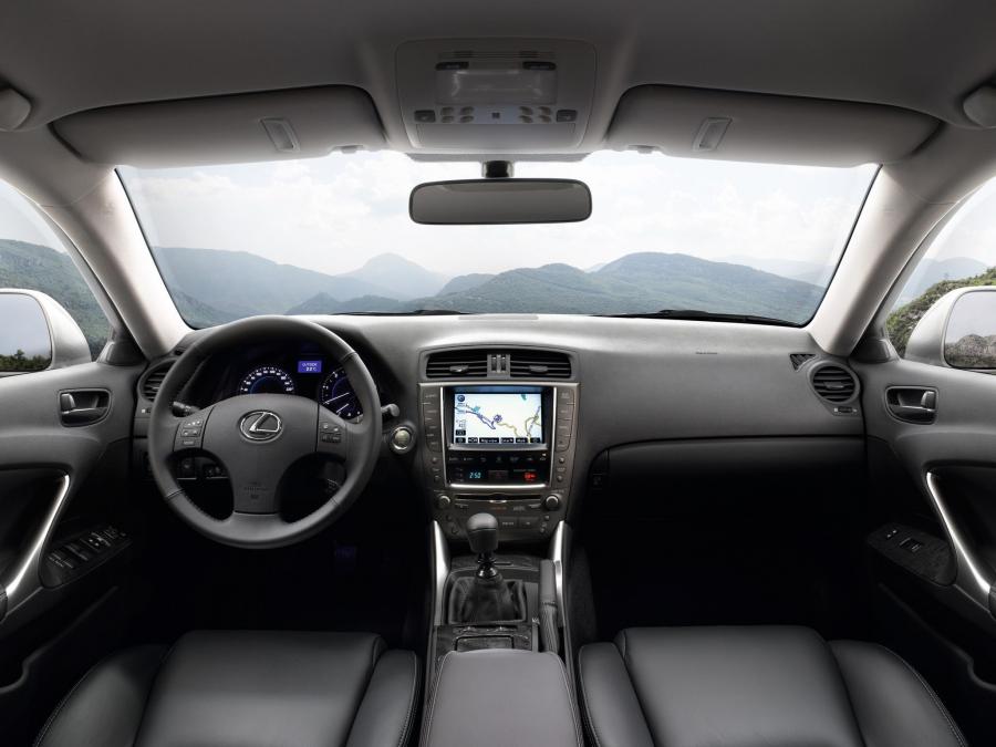  Lexus IS220d 2008 года  (фото 2 из 12)
